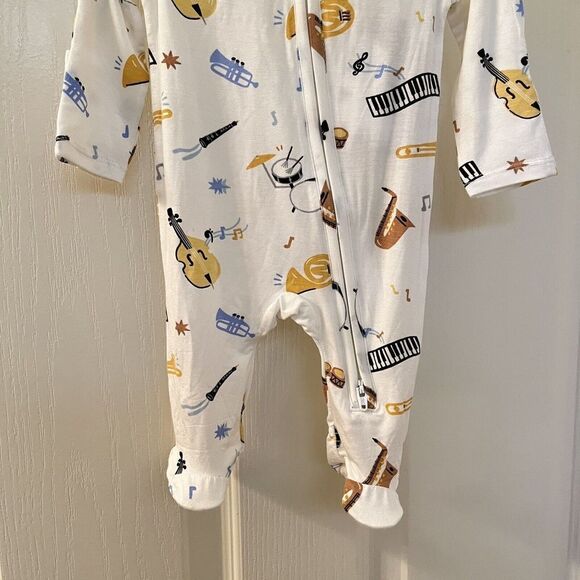 Angel Dear Jazz Band 2-Way Zipper Footie Bamboo Instruments Size Newborn NWT - Picture 3 of 10